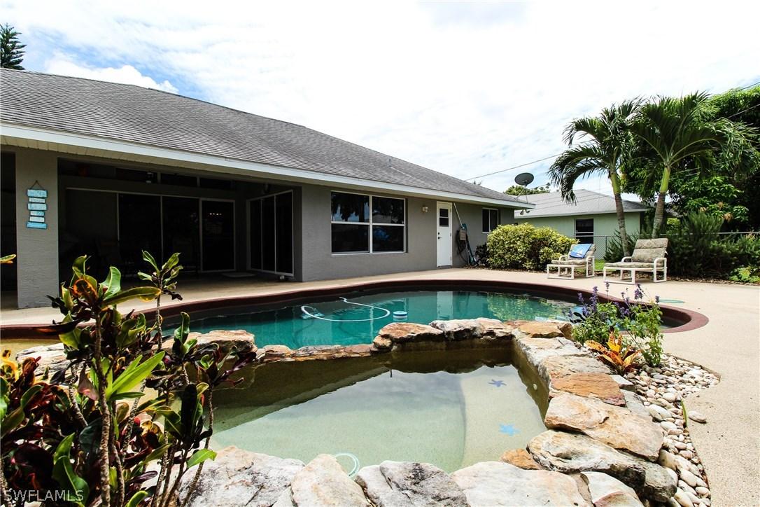 2910 SE 5th Ct., Cape Coral, FL 33904