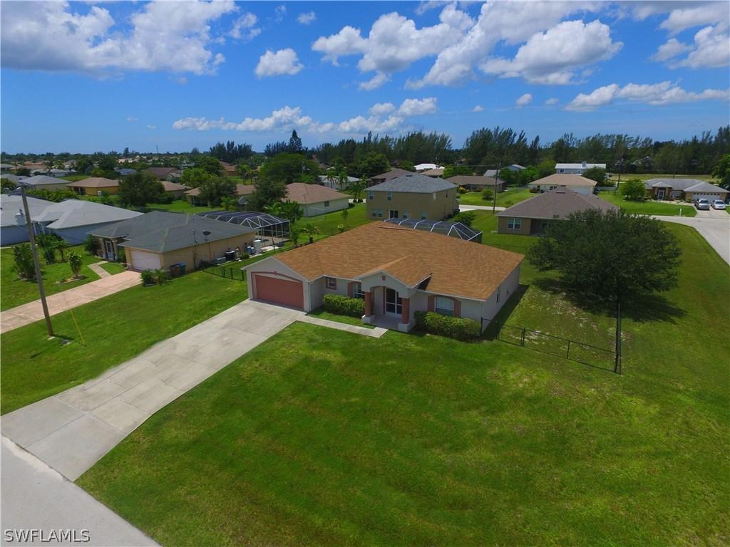 3740 SW 10th Pl., Cape Coral, FL 33914
