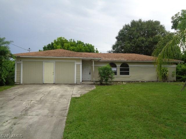 2703 11th St., Lehigh Acres, FL 33976