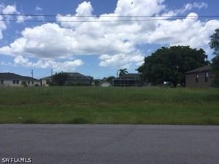 3042 SW 23rd Pl., Cape Coral, FL 33914