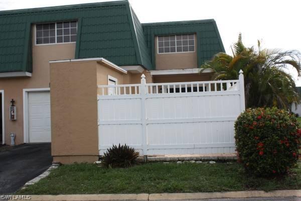 5821 Harbour Club Rd., Fort Myers, FL 33919