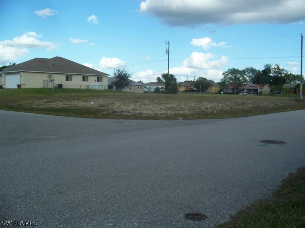 2727 SW 2nd Ave., Cape Coral, FL 33914