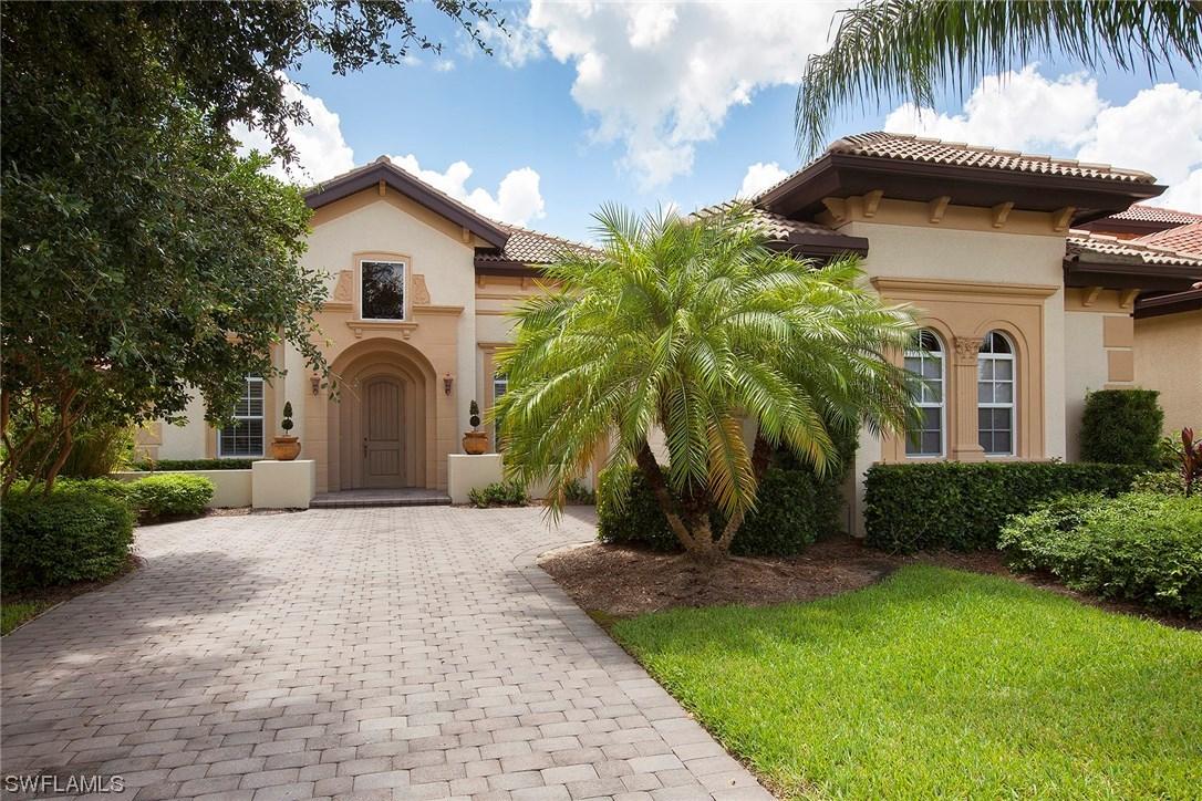 7672 Sussex Ct., Naples, FL 34113