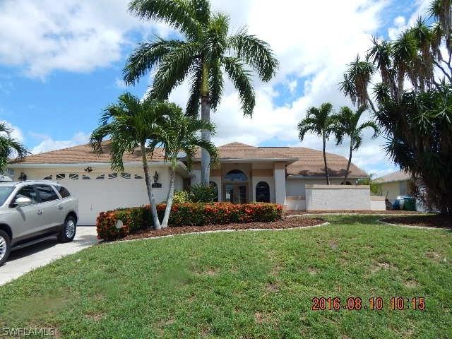 2219 SE 10th Ln., Cape Coral, FL 33990