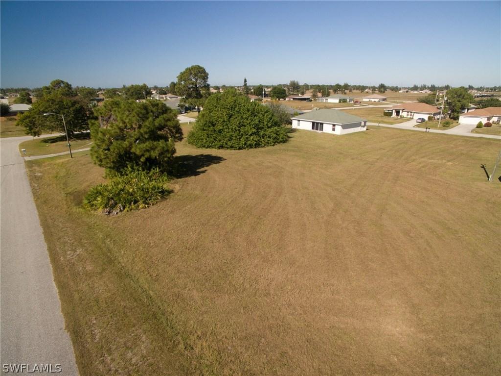 1243 NW 19th Ter., Cape Coral, FL 33993