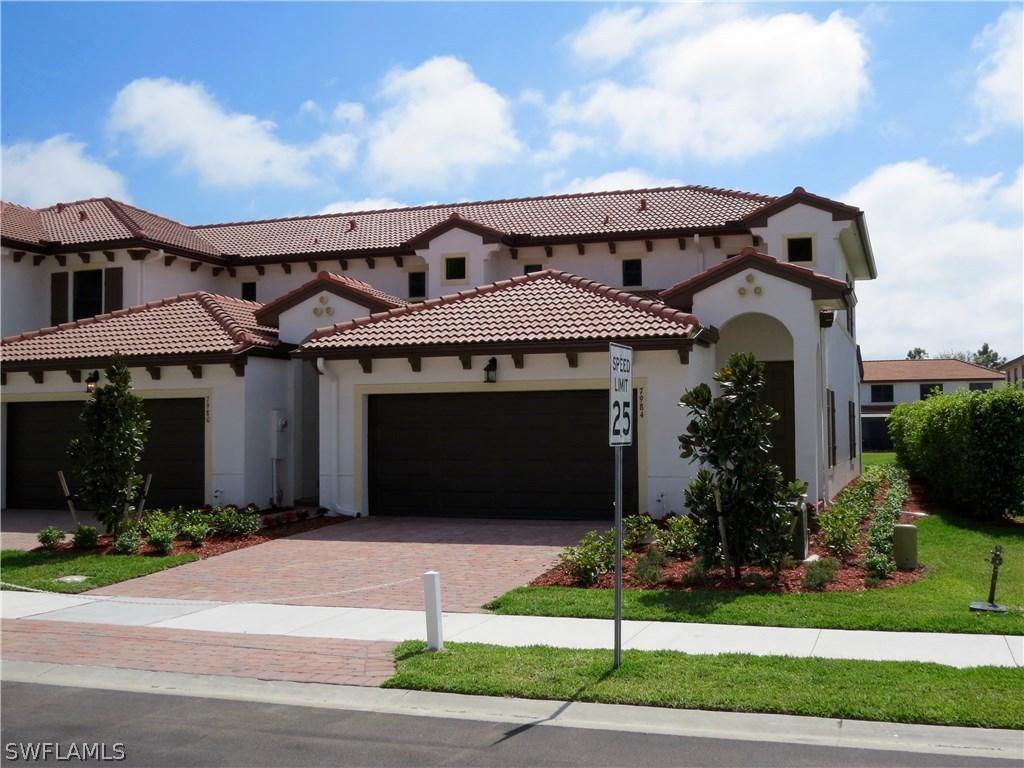 7984 Bristol Cir., Naples, FL 34120
