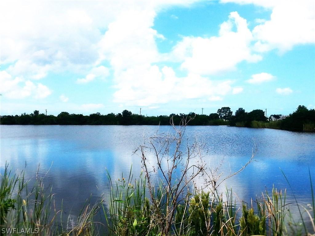 618 NW 30th Pl., Cape Coral, FL 33993