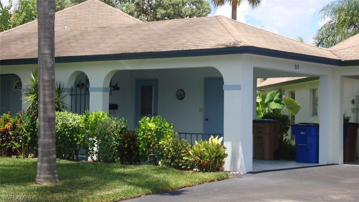 313 Dania St., Lehigh Acres, FL 33936
