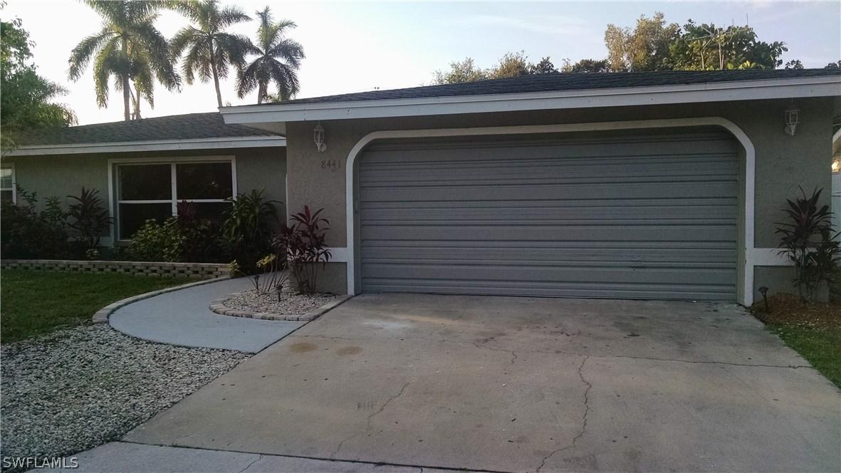 8441 Yorkshire Ln., Fort Myers, FL 33919