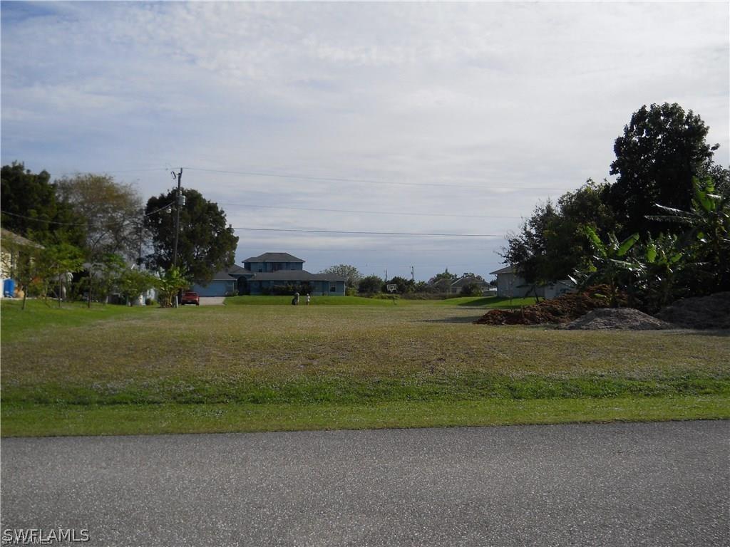 1513 NE 18th Pl., Cape Coral, FL 33909