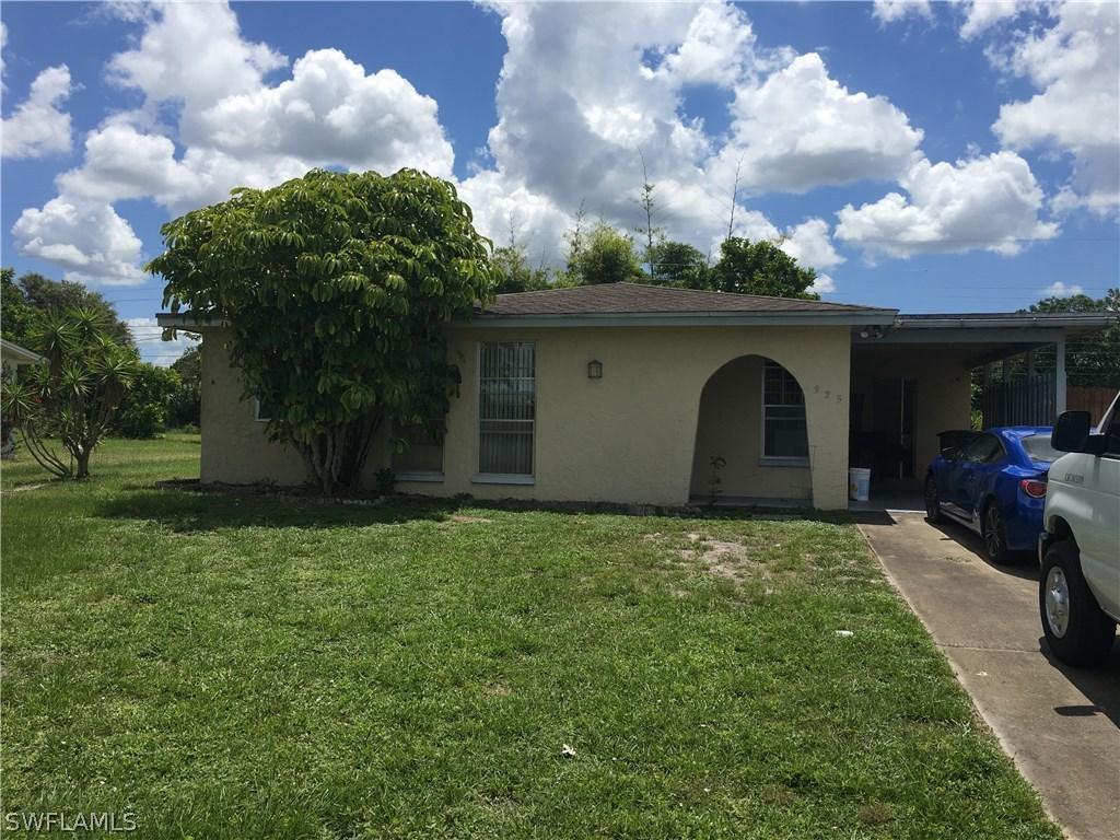 325 Hazelwood Ave., Lehigh Acres, FL 33936