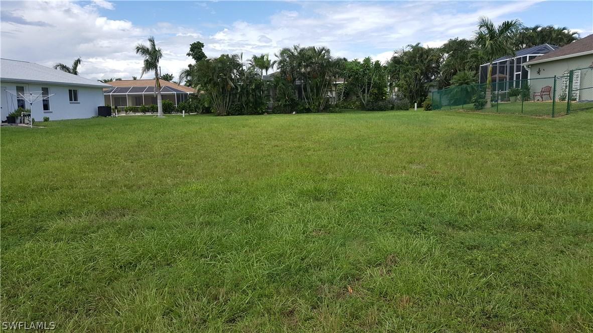 2405 SW 43rd Ter., Cape Coral, FL 33914