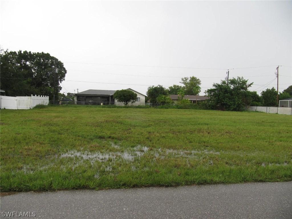 907 SE 18th St., Cape Coral, FL 33990