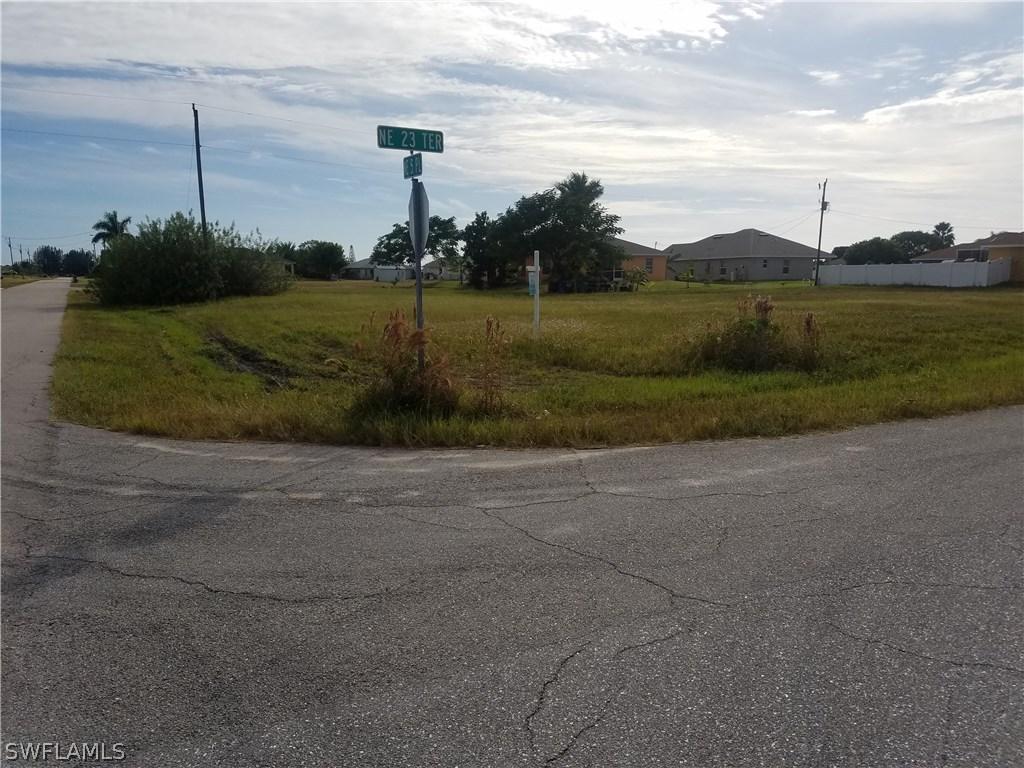510 NE 23rd Ter., Cape Coral, FL 33909
