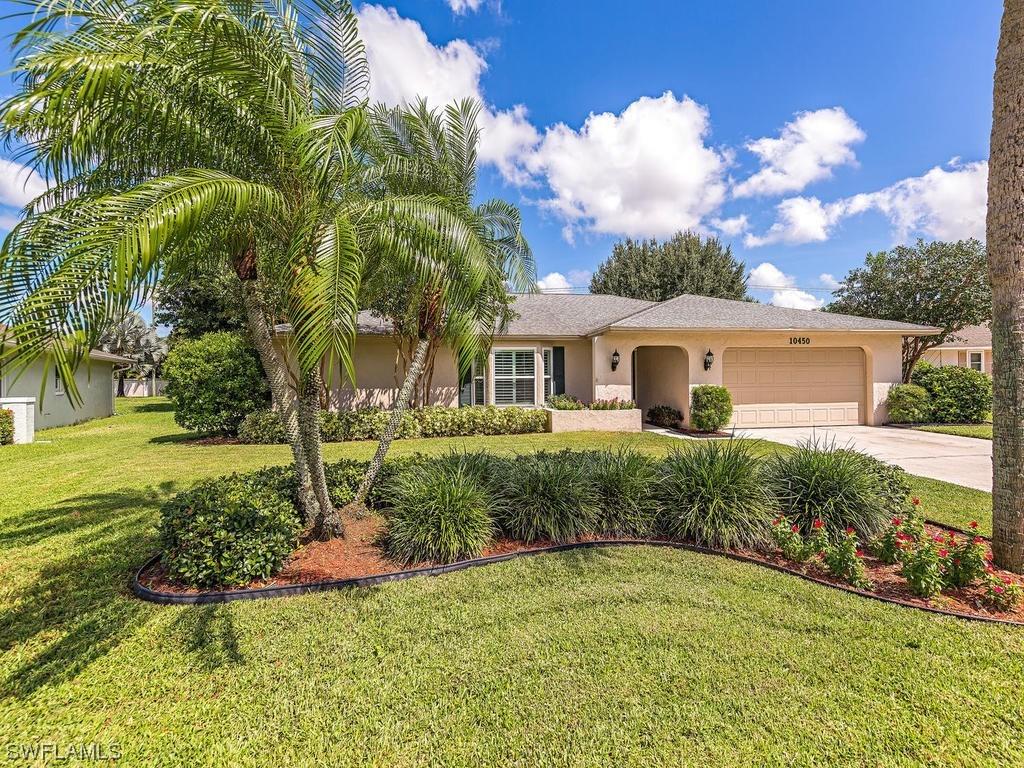 10450 Windsor Way, Naples, FL 34109