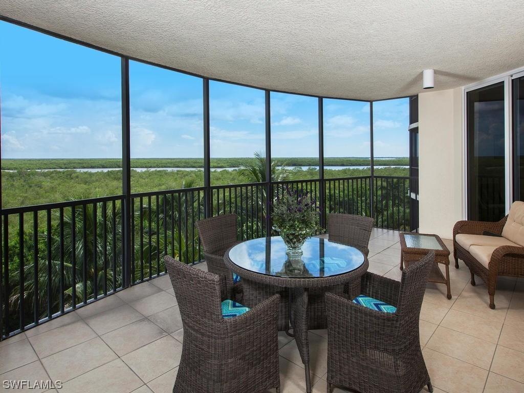 1050 Borghese Ln. #402, Naples, FL 34114