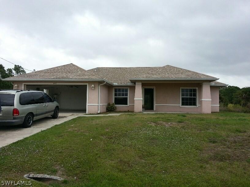 947 Grafton St., Lehigh Acres, FL 33974