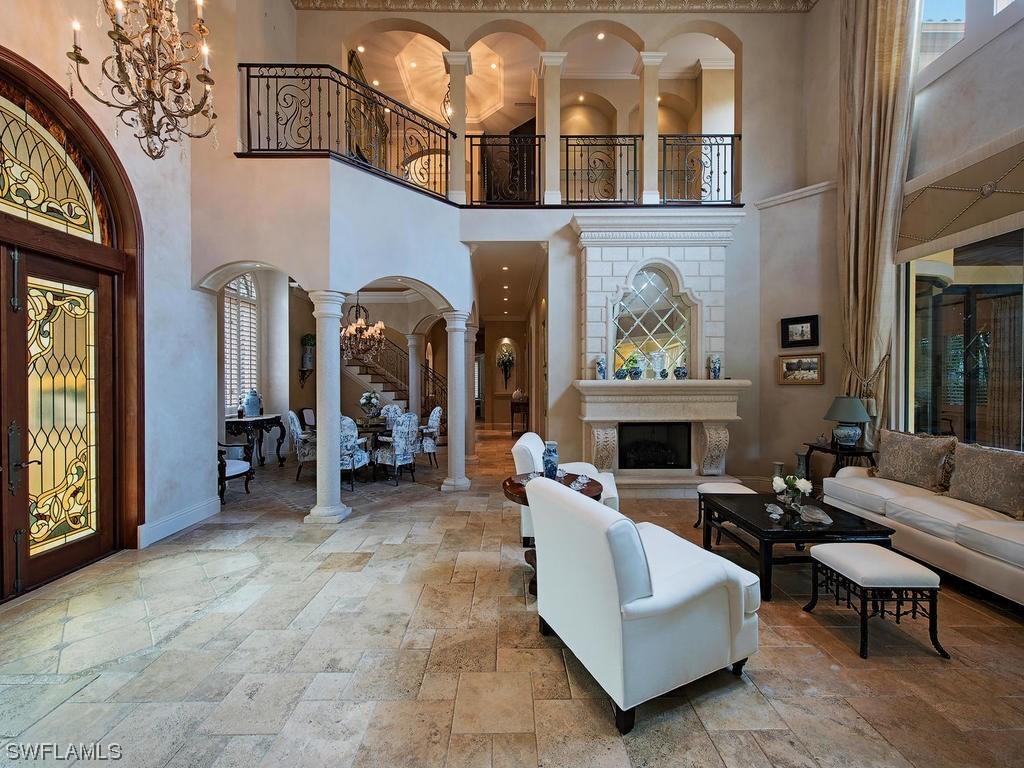 3280 Gordon Dr., Naples, FL 34102