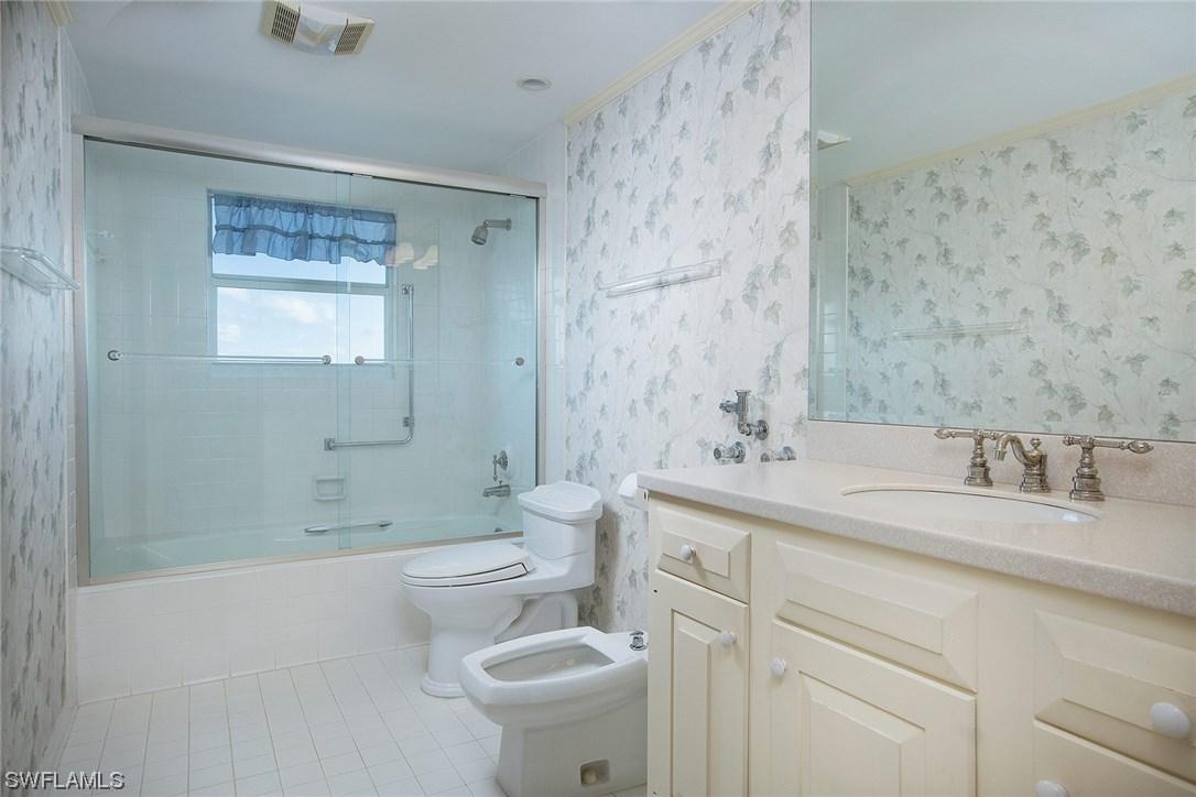 2777 Gulf Shore Blvd. #8N, Naples, FL 34103