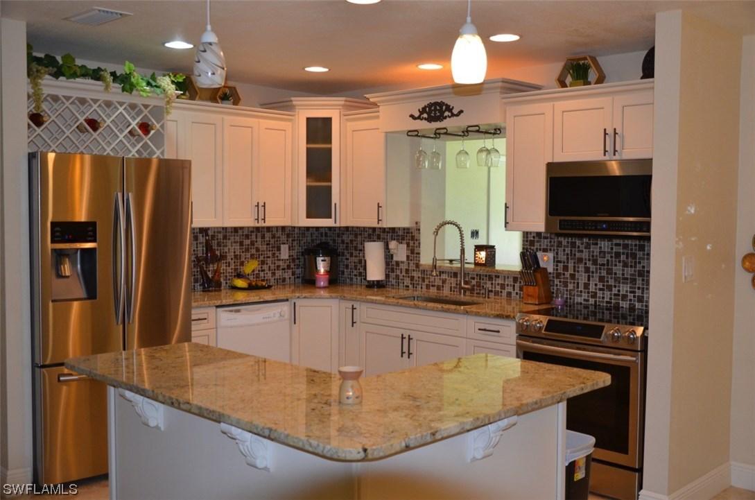 206 Canton Ave., Lehigh Acres, FL 33936