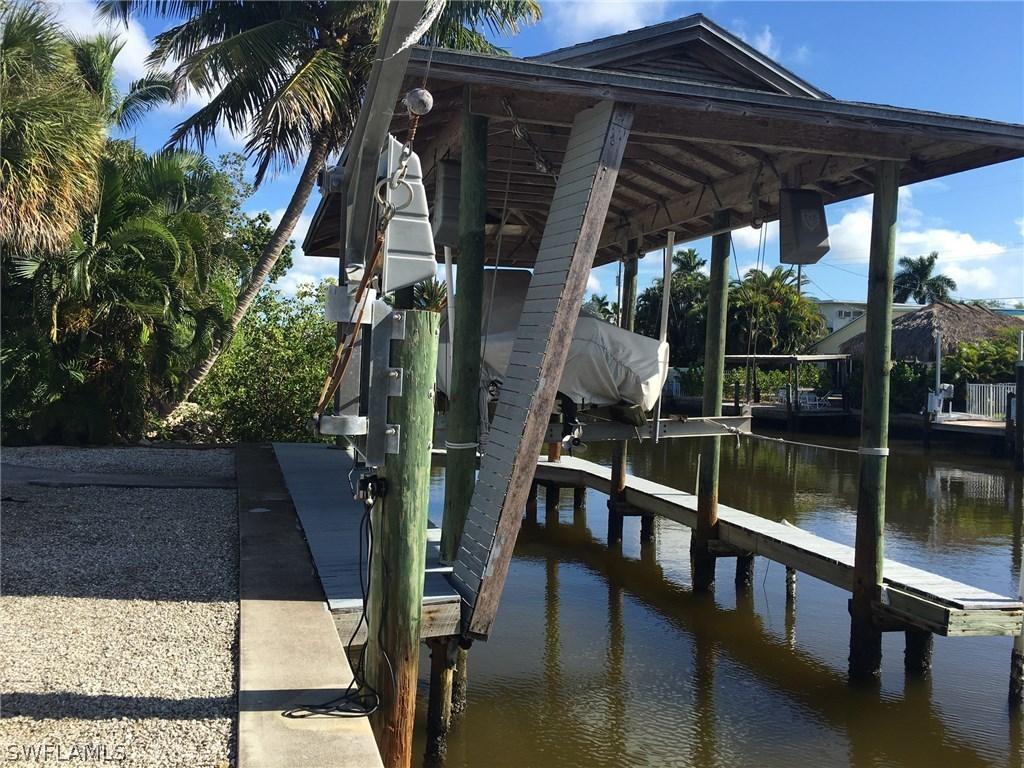 218 Ohio Ave., Fort Myers Beach, FL 33931