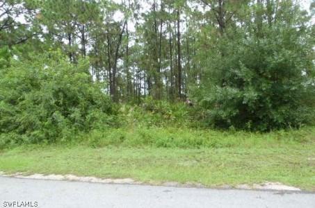 527 Flamingo Ave., Lehigh Acres, FL 33974