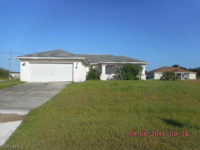 2401 Carvell Ave., Lehigh Acres, FL 33971