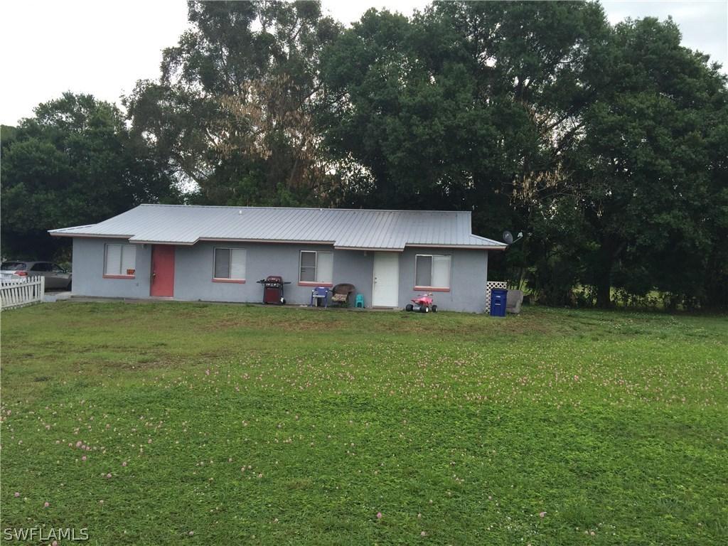 1060/1062 Laurel Dr., North Fort Myers, FL 33917