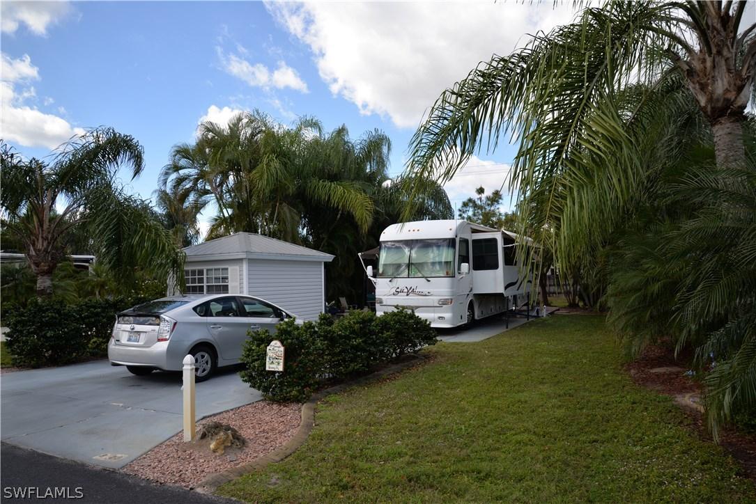 5770 Maplewood Ct., Fort Myers, FL 33905