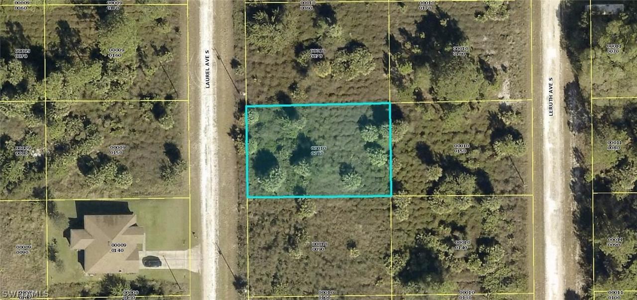 319 Laurel Ave., Lehigh Acres, FL 33974