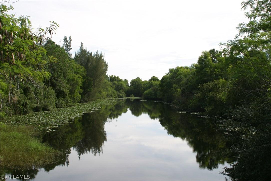 2371 NE 43rd Ln., Cape Coral, FL 33909