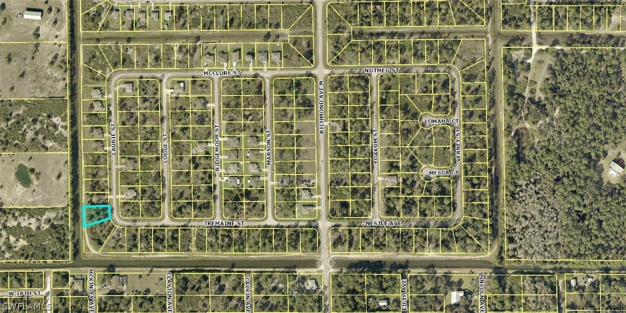 1813 Laurie St., Lehigh Acres, FL 33972