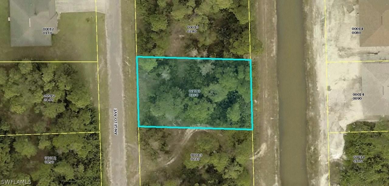 1020 Angelo Ave., Lehigh Acres, FL 33971