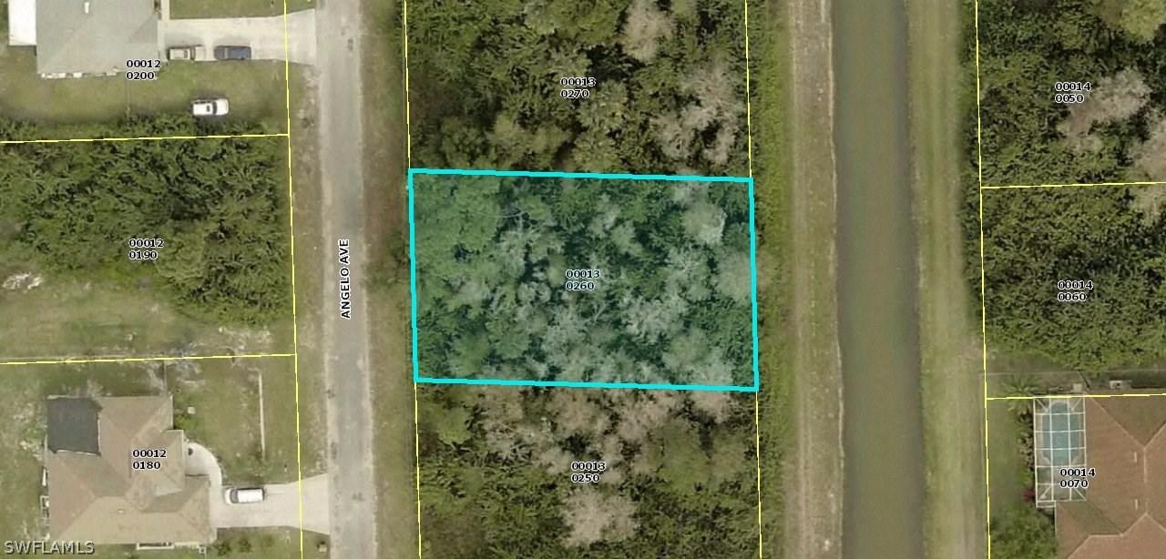 1022 Angelo Ave., Lehigh Acres, FL 33971