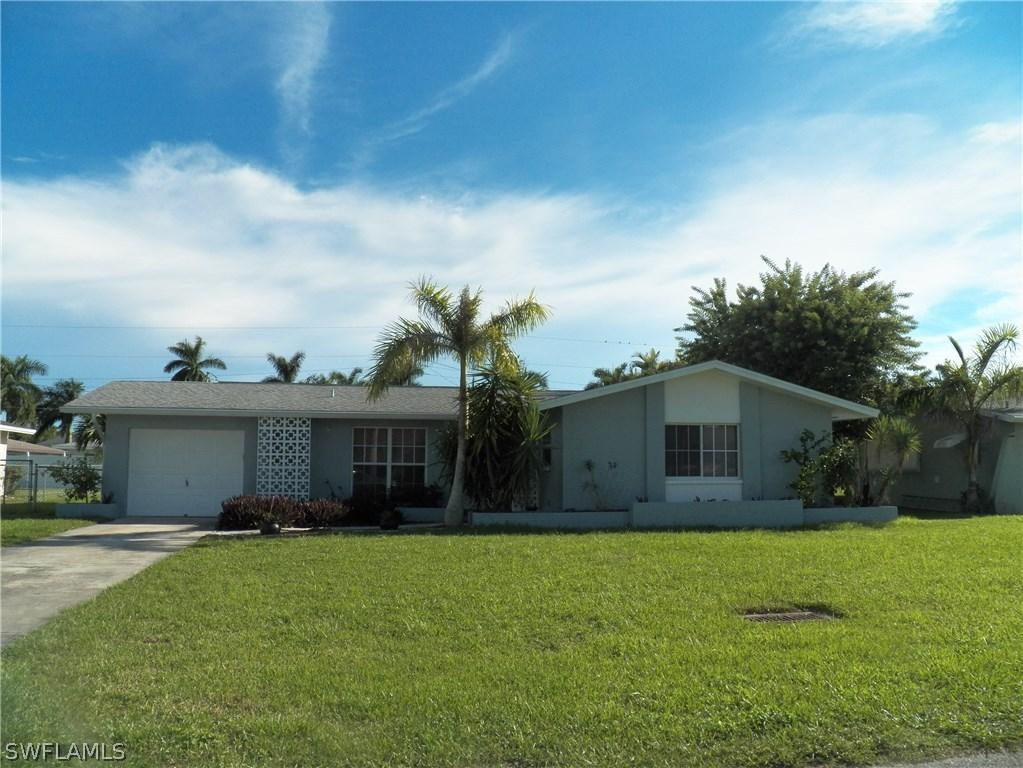 436 Bayshore Dr., Cape Coral, FL 33904