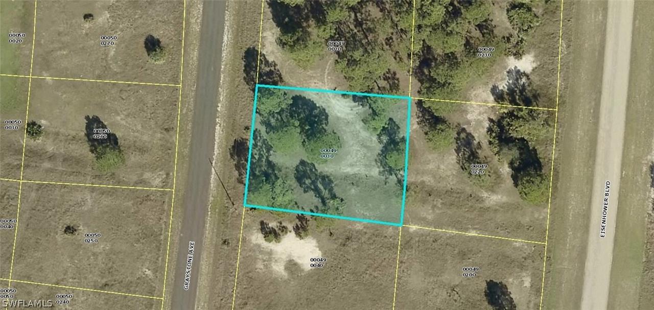 1075 Graystone Ave., Lehigh Acres, FL 33974