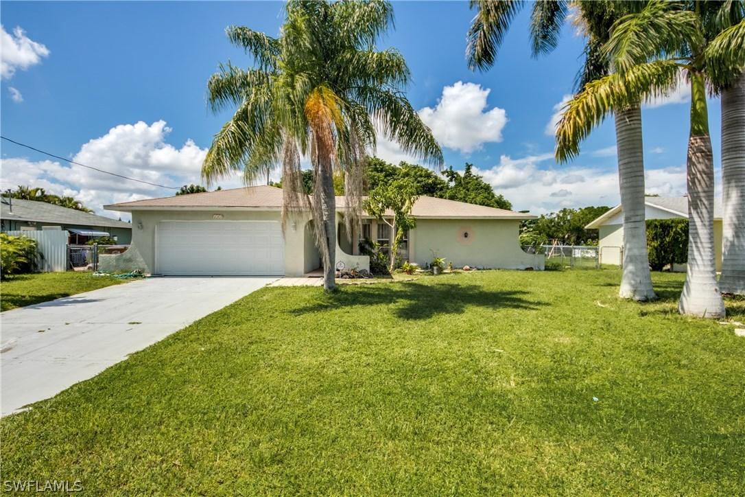 1906 SE 15th Pl., Cape Coral, FL 33990