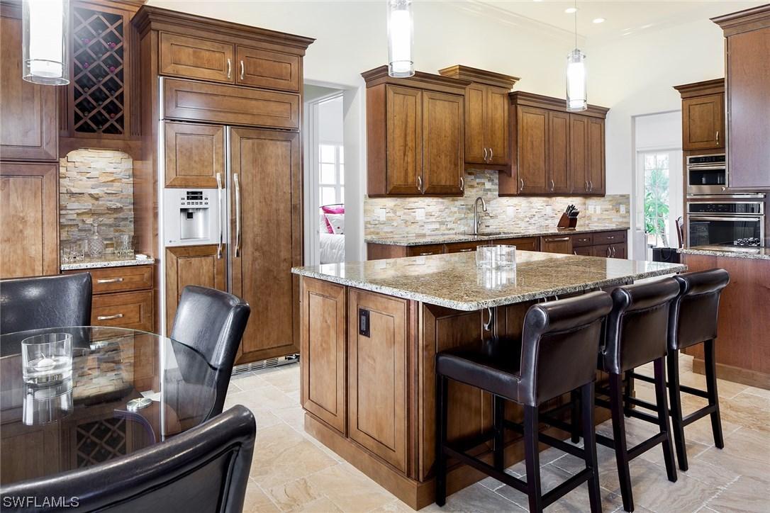 3976 Upolo Ln., Naples, FL 34119