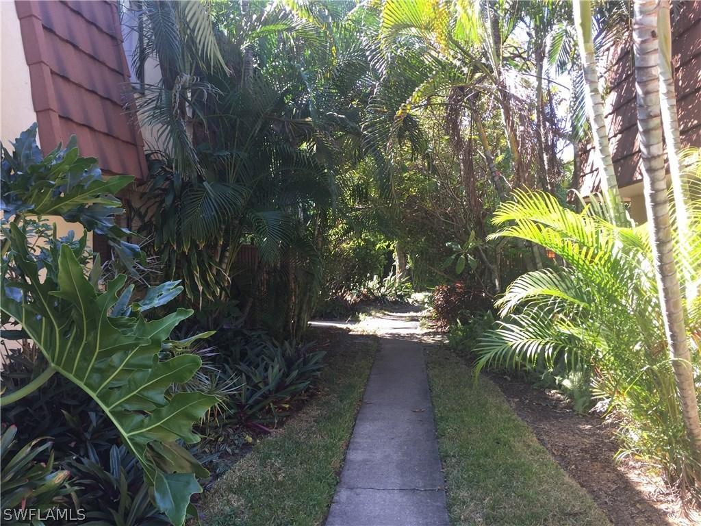 5242 Cedarbend Dr. #4, Fort Myers, FL 33919