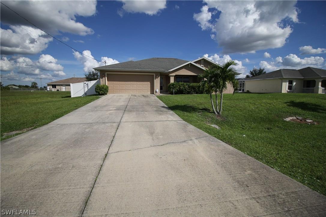 2907 NW 5th Pl., Cape Coral, FL 33993