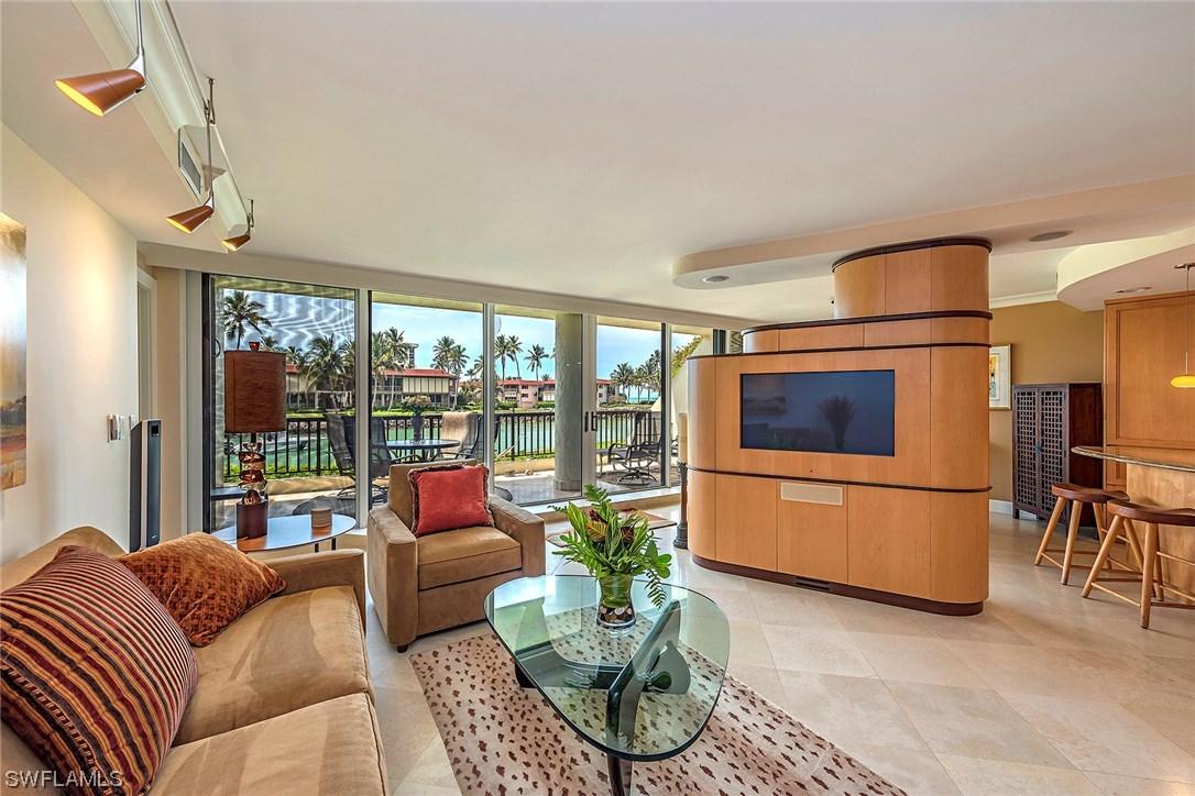 2301 Gulf Shore Blvd. #114, Naples, FL 34103