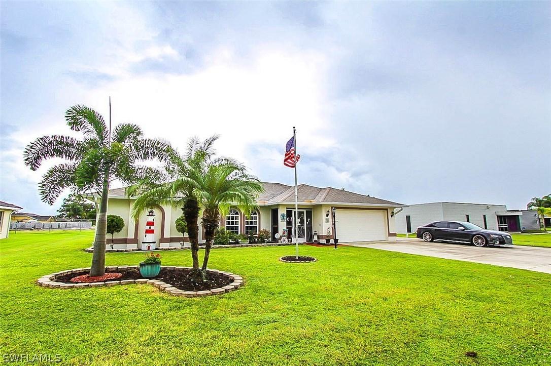 1538 Crestwood Cir., Lehigh Acres, FL 33936