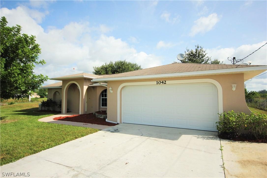 1042 Cavanagh Ave., Lehigh Acres, FL 33971