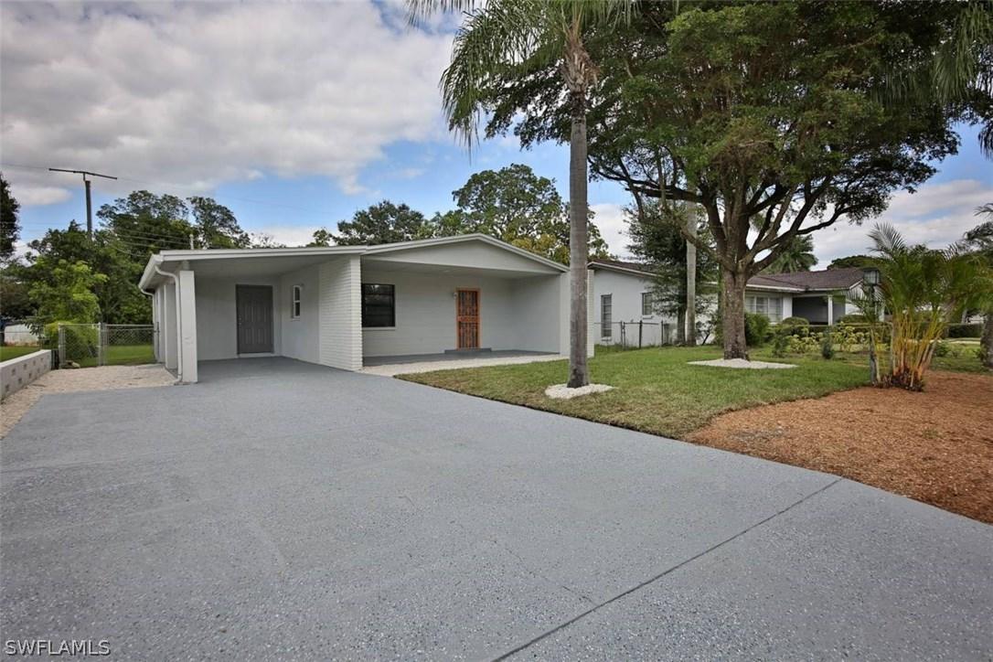 2987 Lafayette St., Fort Myers, FL 33916