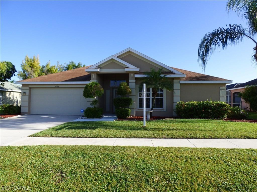 4504 Varsity Lakes Ct., Lehigh Acres, FL 33971