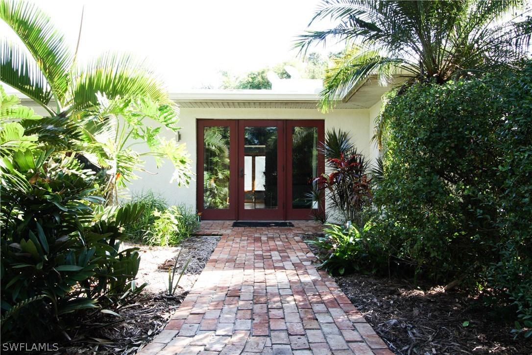 6935 Old Whiskey Creek Dr., Fort Myers, FL 33919