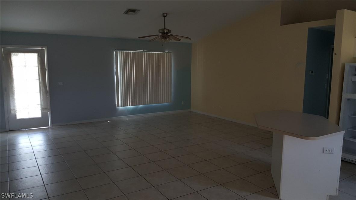1703 Hibiscus Ave., Lehigh Acres, FL 33972