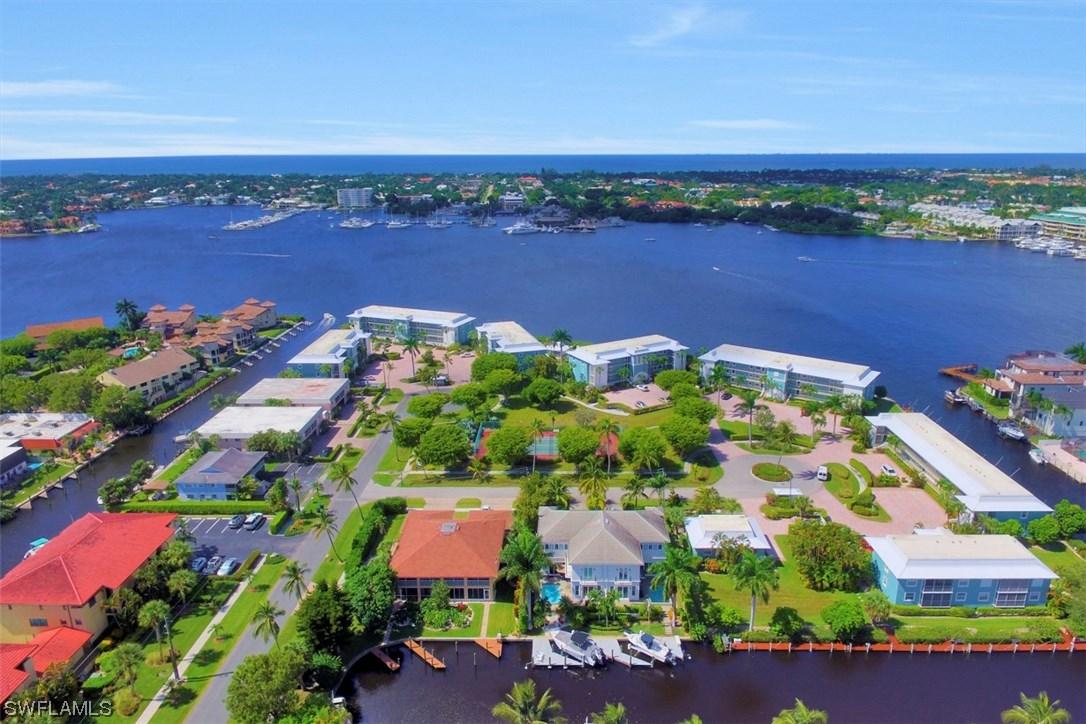 1415 Blue Point Ave., Naples, FL 34102