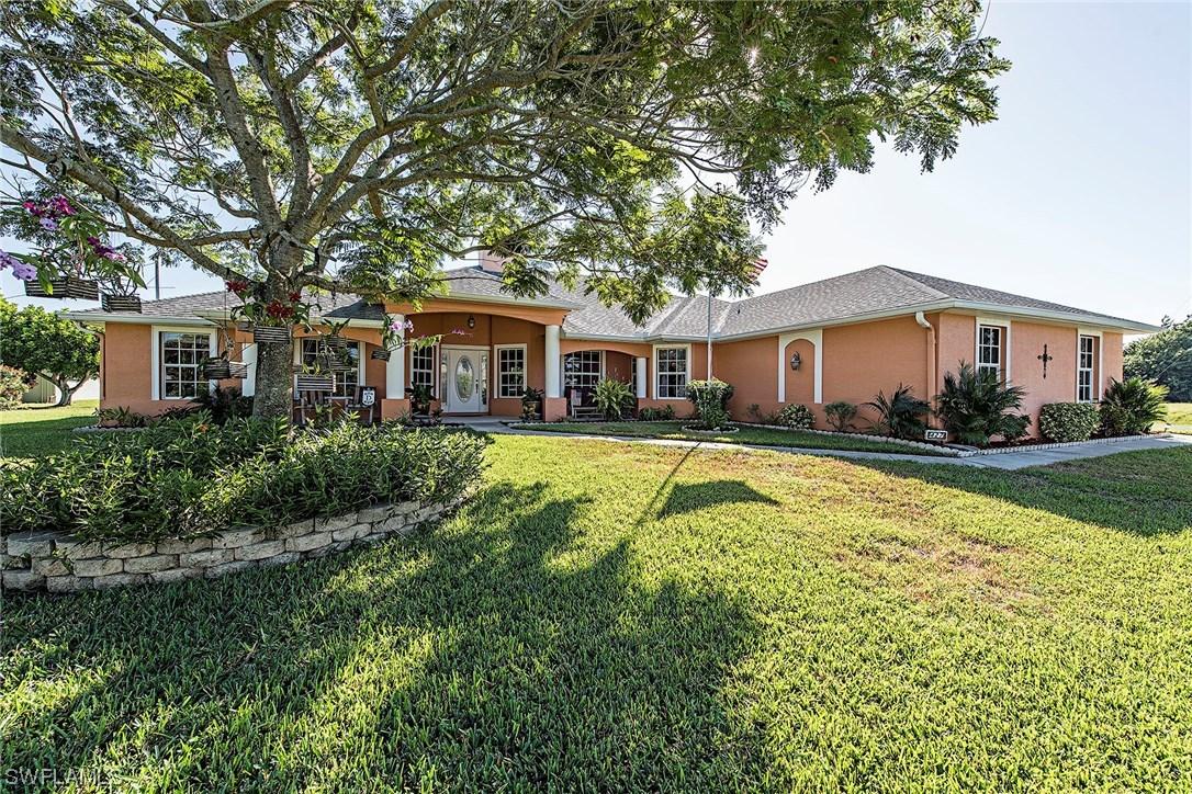 427 SE 23rd Ave., Cape Coral, FL 33990