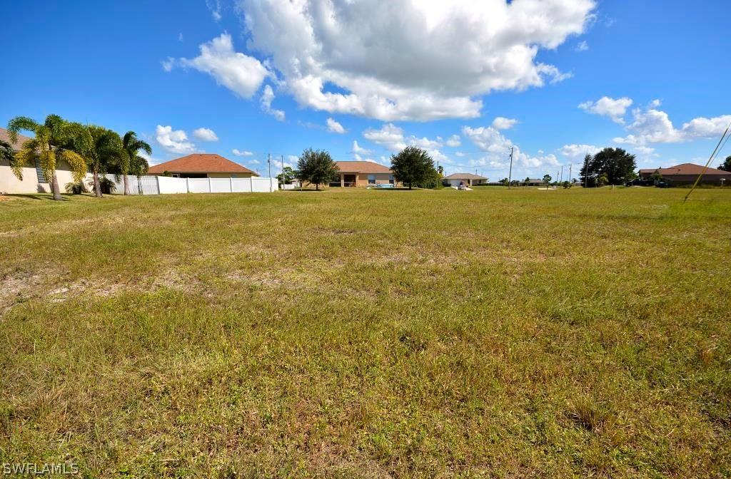 3017 NW Douglas Cir., Cape Coral, FL 33993